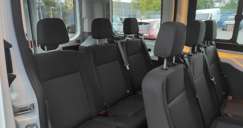 Ford Transit cena 154900 przebieg: 64700, rok produkcji 2020 z Warszawa małe 121